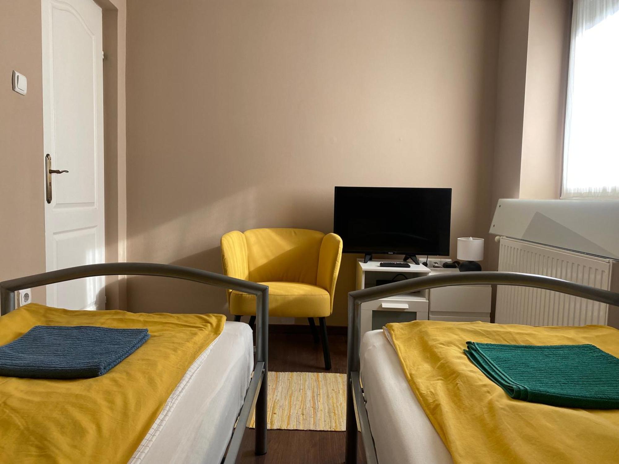Rozse Apartman-Tetoter Apartment Budaors Ngoại thất bức ảnh