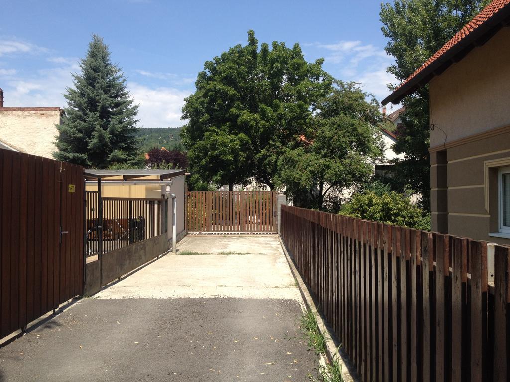Rozse Apartman-Tetoter Apartment Budaors Ngoại thất bức ảnh